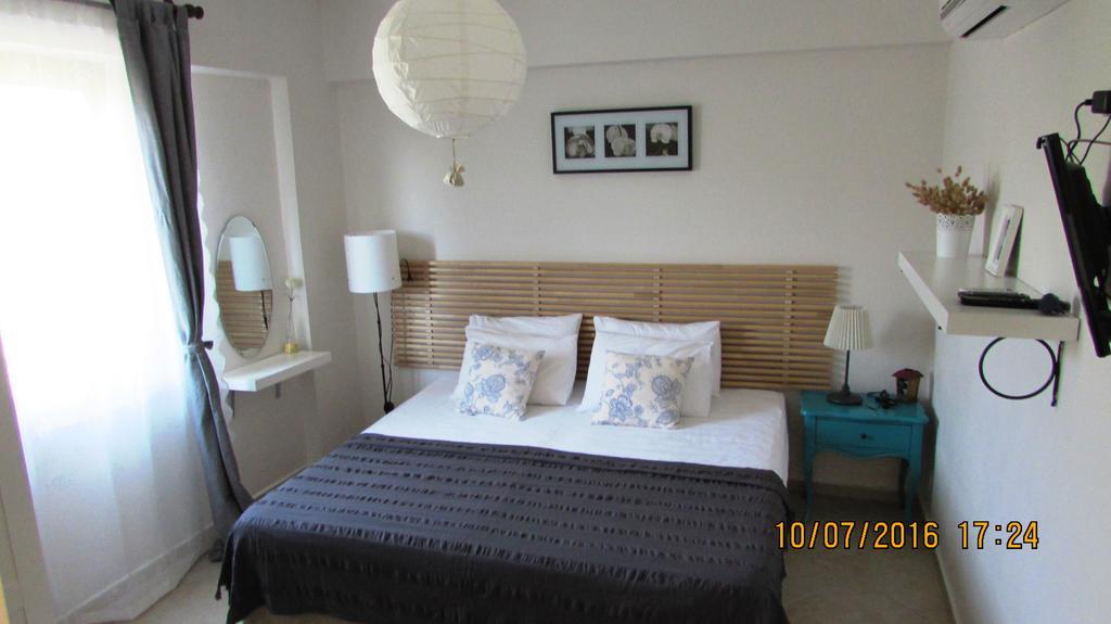 Ege Han Hotel บอซจาดา ภายนอก รูปภาพ