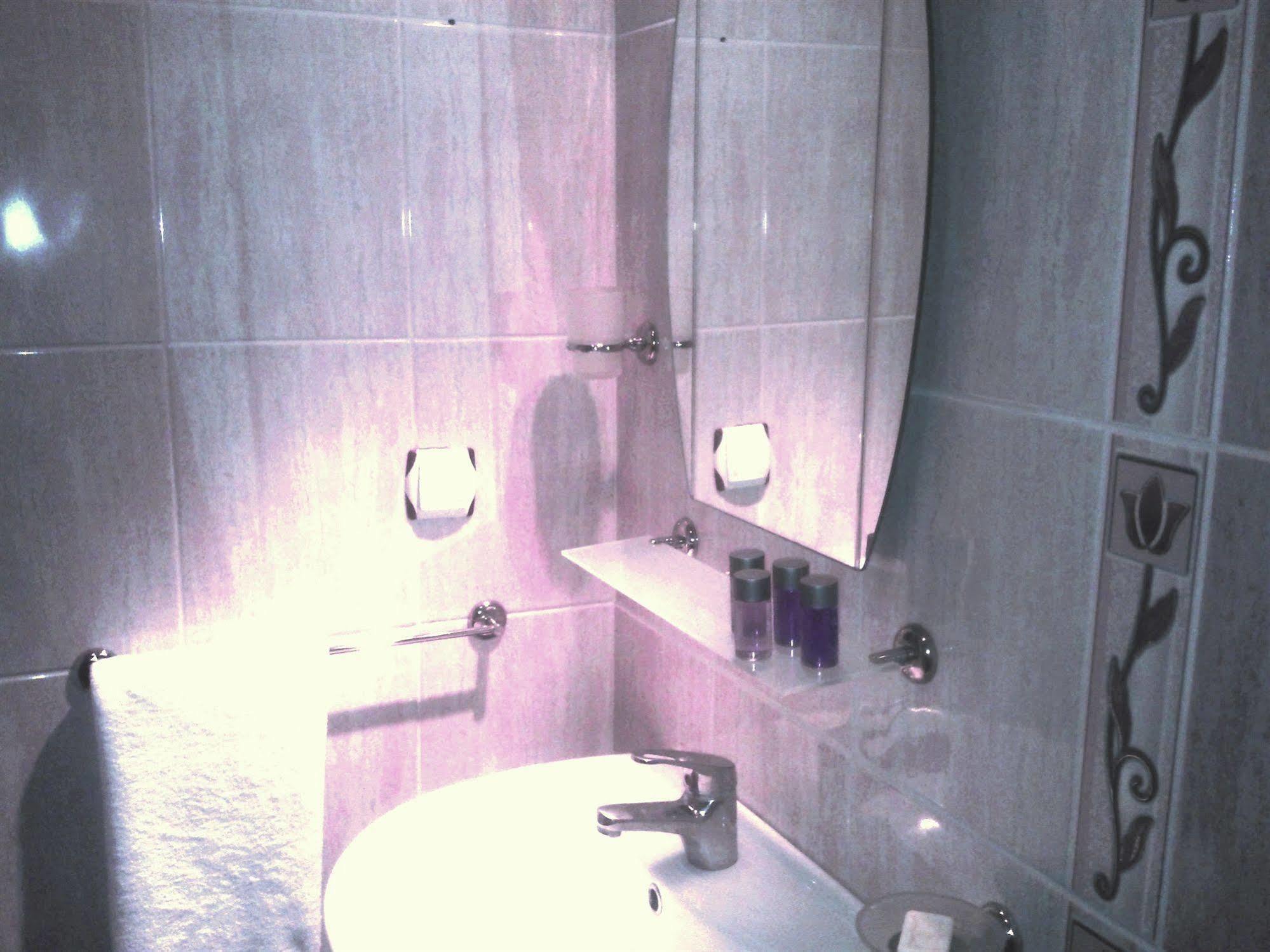 Ege Han Hotel บอซจาดา ภายนอก รูปภาพ